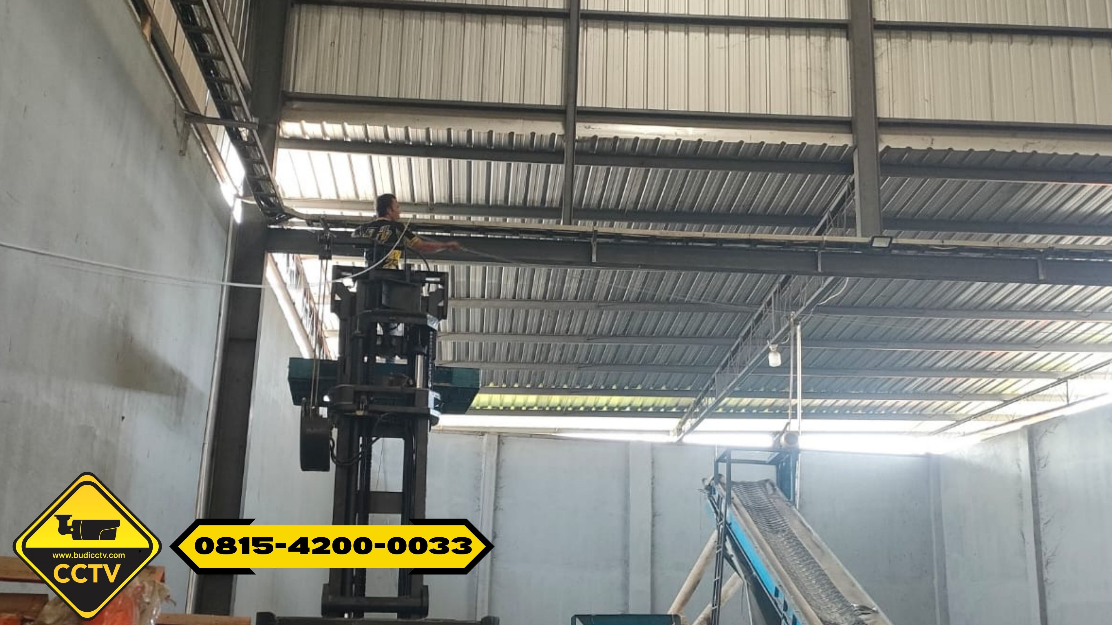 Pemasangan CCTV Hikvision 16 Channel Smart Hybrid Light 2MP di PT Wilayah Pekalongan Barat